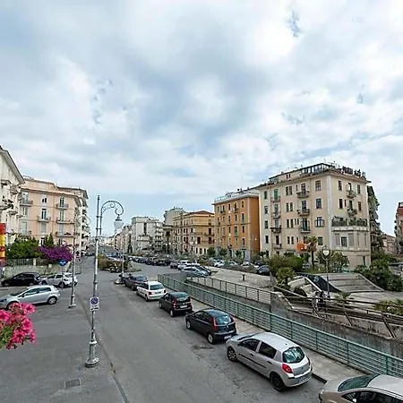 Antonello Bed and Breakfast Σαλέρνο